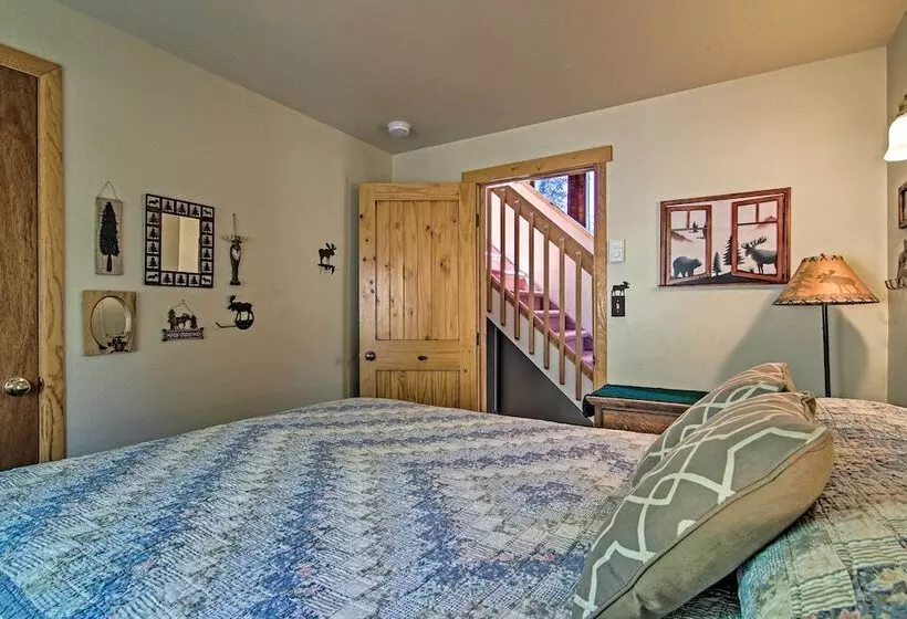 Florissant Hilltop Hideaway W/ Porch + Pond Access