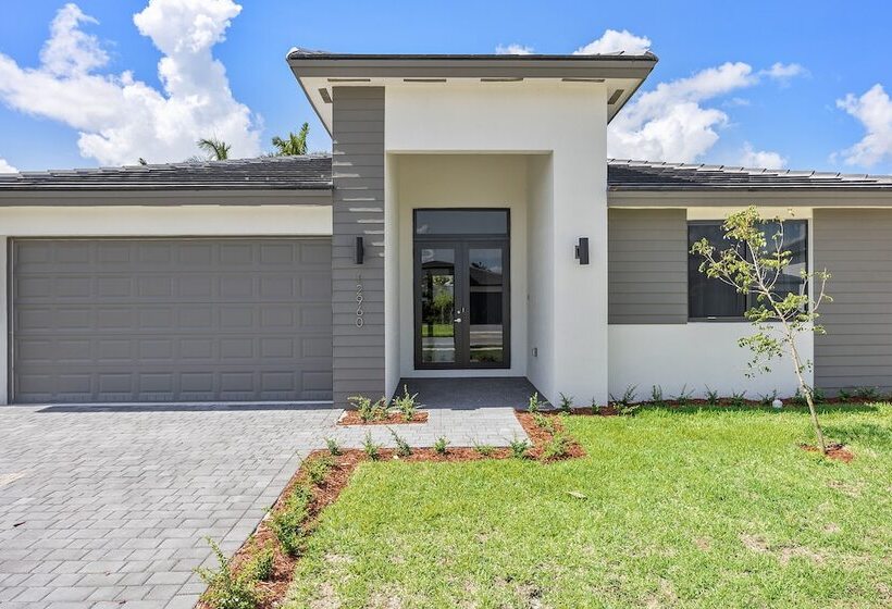 بنسيون Avi Lux Stay