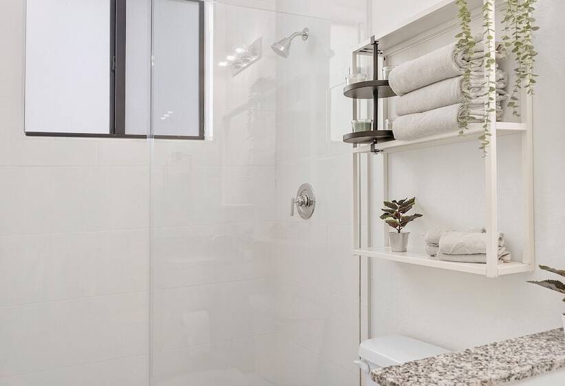 بنسيون Avi Lux Stay