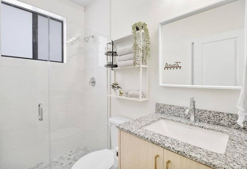 بنسيون Avi Lux Stay