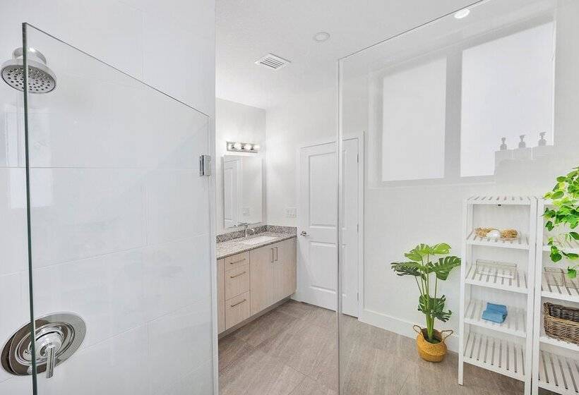 بنسيون Avi Lux Stay