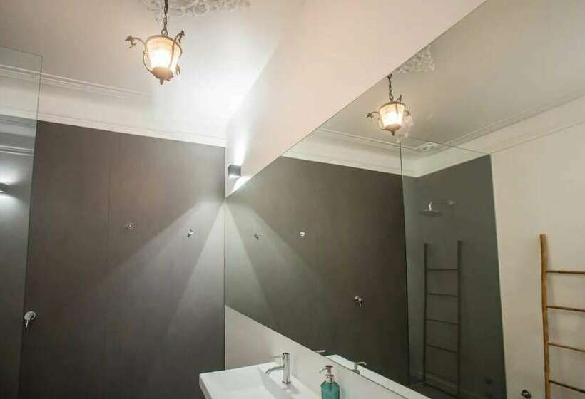 پانسیون Peaceful 2bedrooms W/ Patio In Lisbon