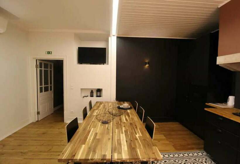 پانسیون Peaceful 2bedrooms W/ Patio In Lisbon