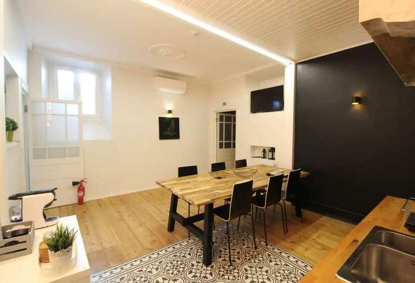 پانسیون Peaceful 2bedrooms W/ Patio In Lisbon