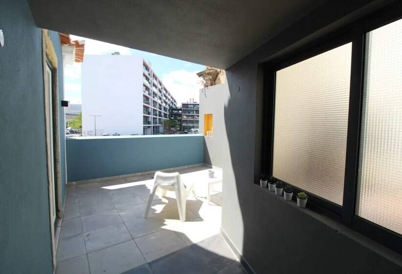 پانسیون Peaceful 2bedrooms W/ Patio In Lisbon