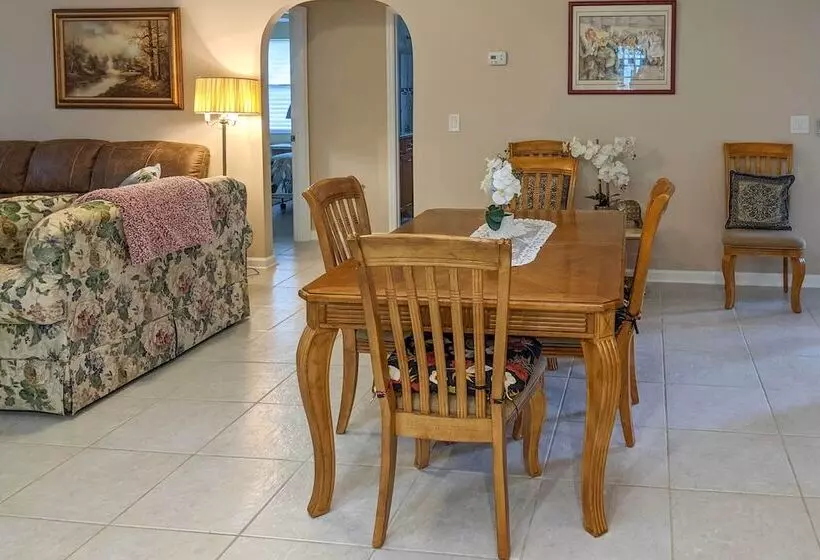 Pet Friendly Flagler Beach Home W/ Yard Near Beach