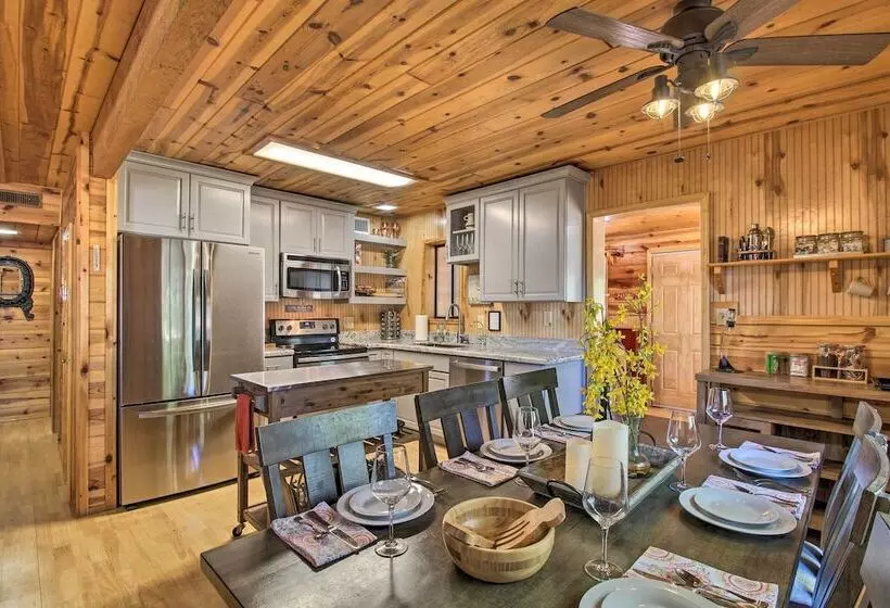 Large Deck, Grill: Pet Friendly Show Low Retreat!