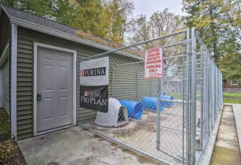 Pet Friendly Petoskey Area Cabin, Walk To River!