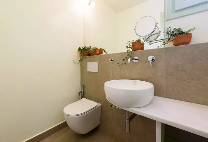 Plioni Villas & Suites