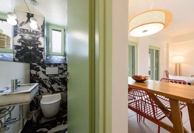 Plioni Villas & Suites