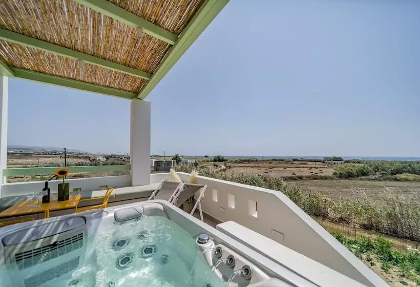 Plioni Villas & Suites