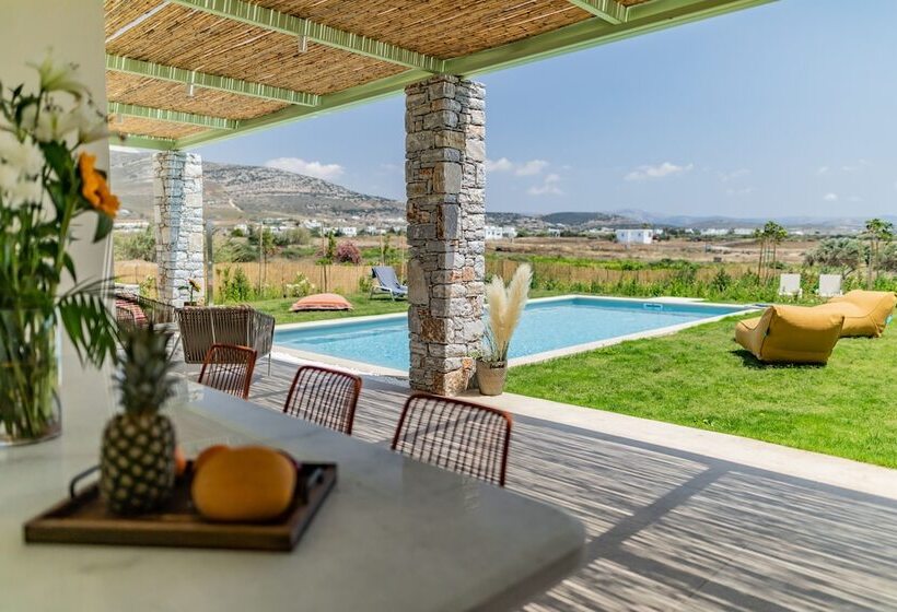 Plioni Villas & Suites