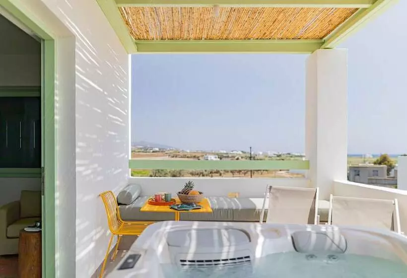 Plioni Villas & Suites