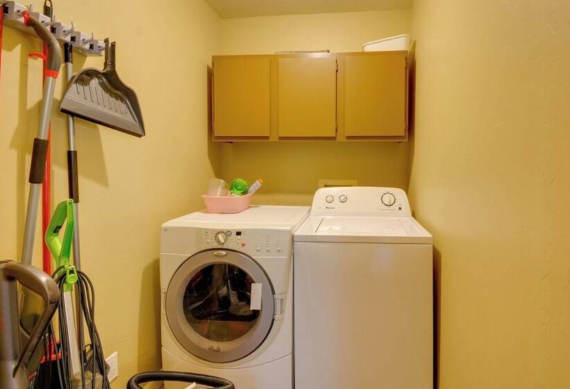 Prescott Hideaway W/ Deck, Sauna & Mountain Views!