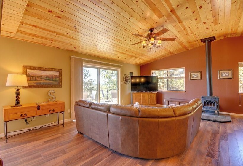 Prescott Hideaway W/ Deck, Sauna & Mountain Views!