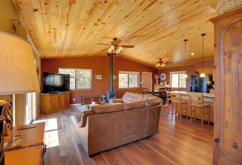 Prescott Hideaway W/ Deck, Sauna & Mountain Views!