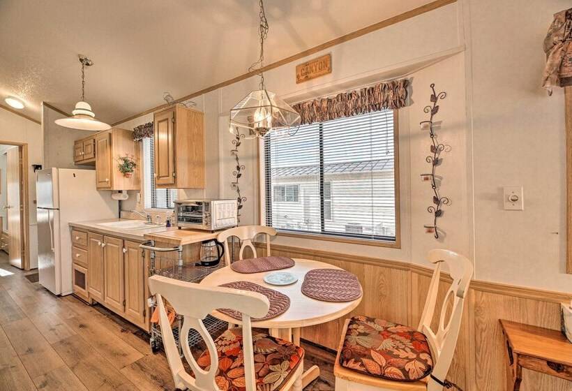 Relaxing Abode In Show Low: Quiet, 55+ Community!