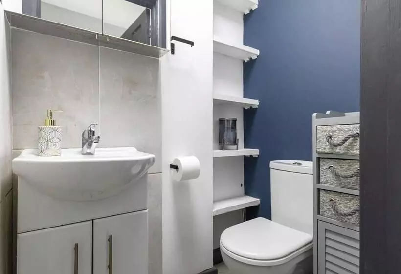 Residenssi C Bright And Spacious House