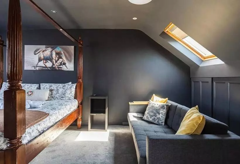 Residenssi C Bright And Spacious House