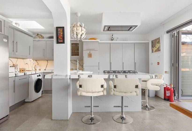 레지던스 C Bright And Spacious House