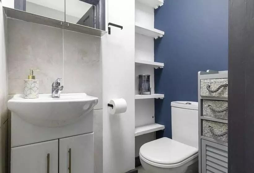 Residenssi C Bright And Spacious House