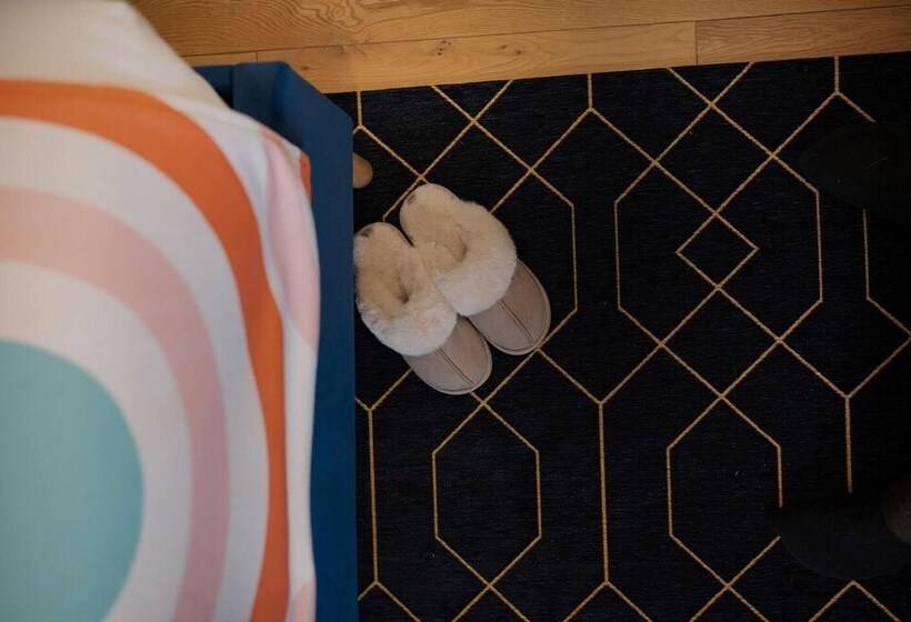 Residência Lovely Little House, Free Parking, Smart Tv, Wifi