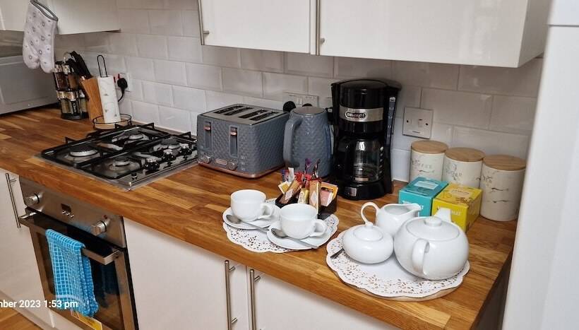 Резиденция Lakeviews/quietness/parking/longstays/4guests