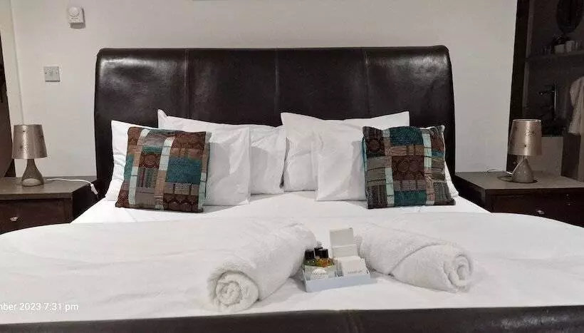 Residenssi Lakeviews/quietness/parking/longstays/4guests