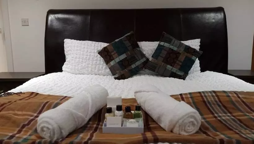 Residenssi Lakeviews/quietness/parking/longstays/4guests