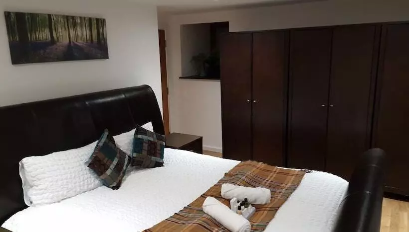 Residenssi Lakeviews/quietness/parking/longstays/4guests