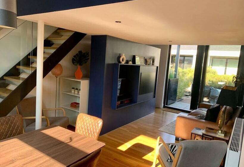 إقامة The Media City House