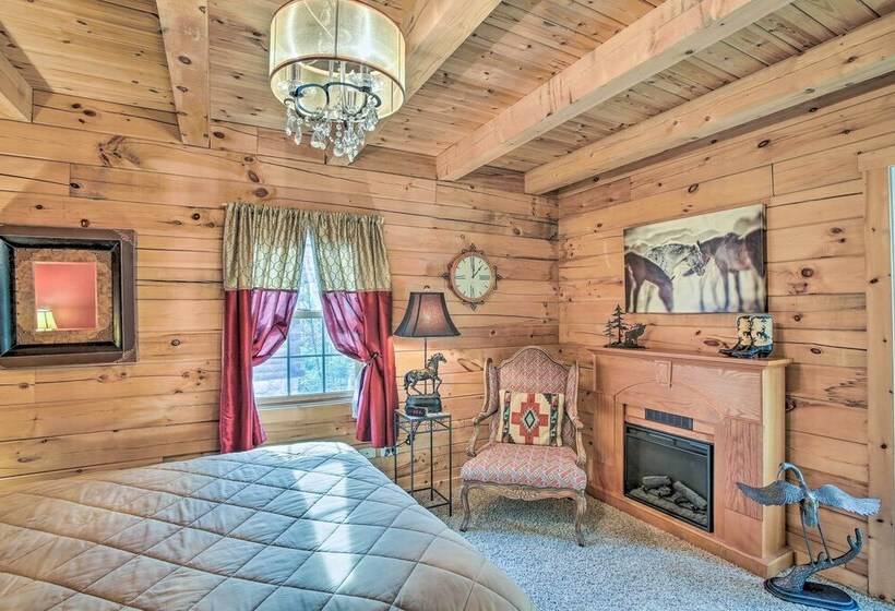 Resort Cabin W/ Fire Pit: Golf, Hike And Play!