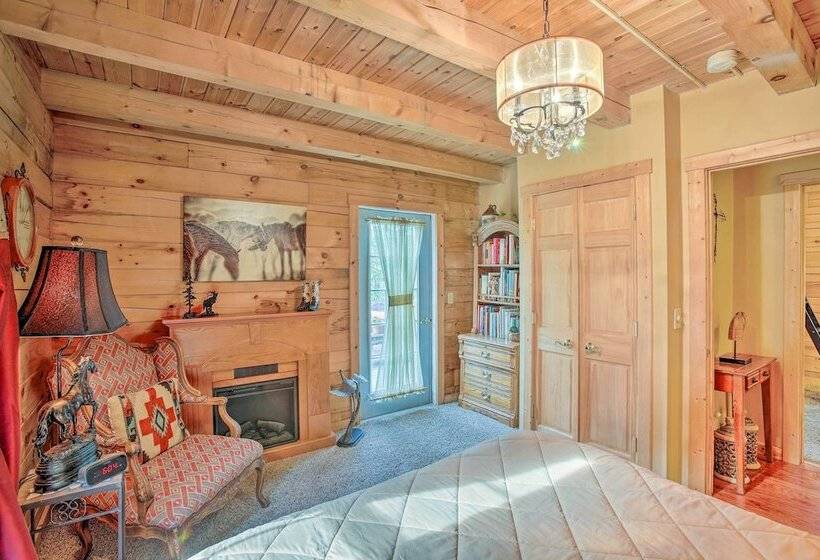 Resort Cabin W/ Fire Pit: Golf, Hike And Play!