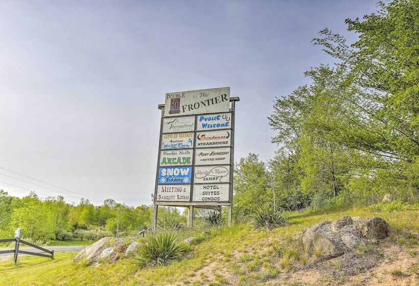 Resort Cabin W/ Fire Pit: Golf, Hike And Play!