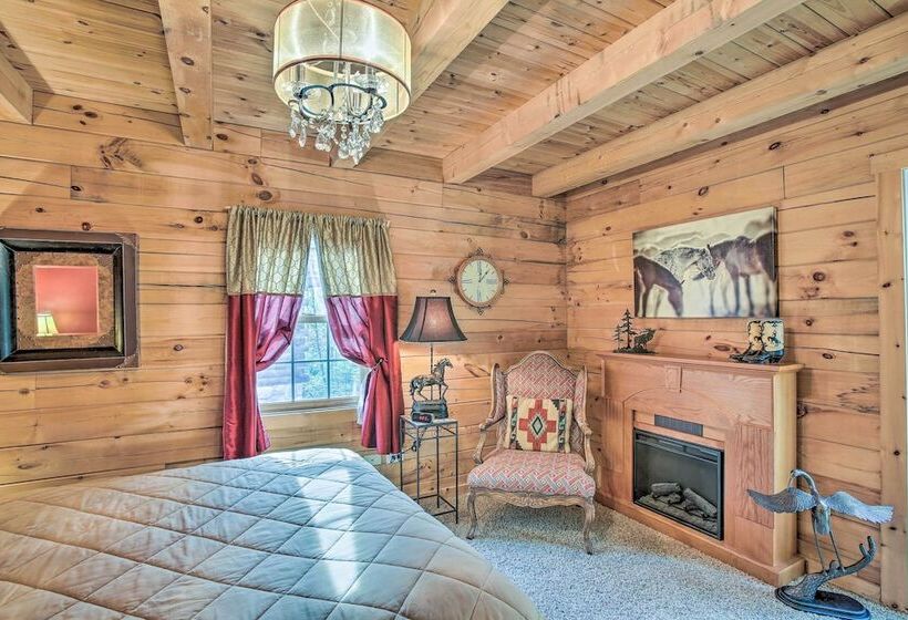 Resort Cabin W/ Fire Pit: Golf, Hike And Play!