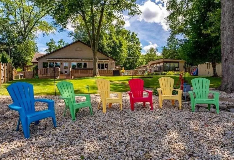 Rock River Retreat  W/ Dock & Private Backyard!