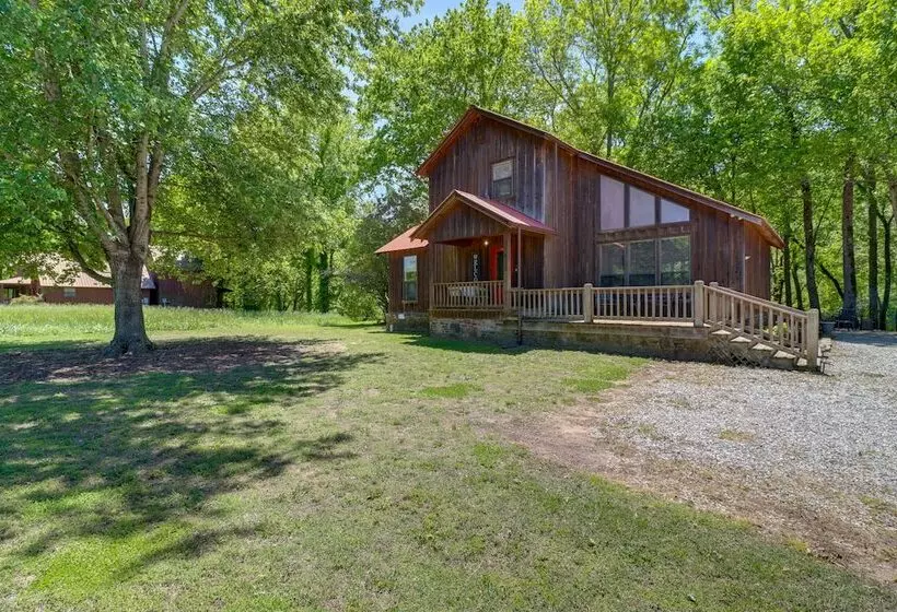 Roomy Riverfront Trout Valley Cabin W/ Porch!