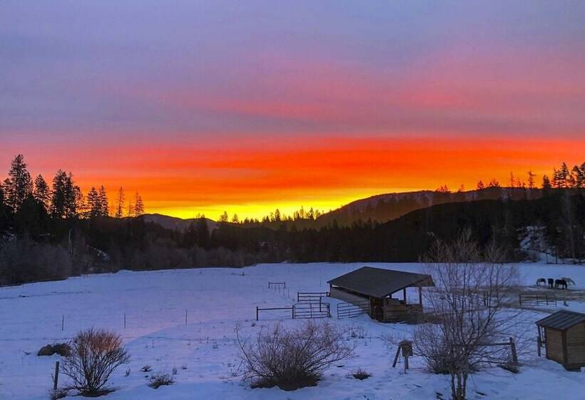 Rural Kettle Falls Bunkhouse W/ Airstrip & Trails!