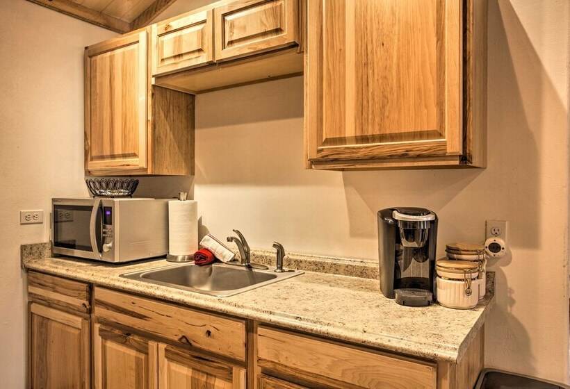 Rural Kettle Falls Bunkhouse W/ Airstrip & Trails!