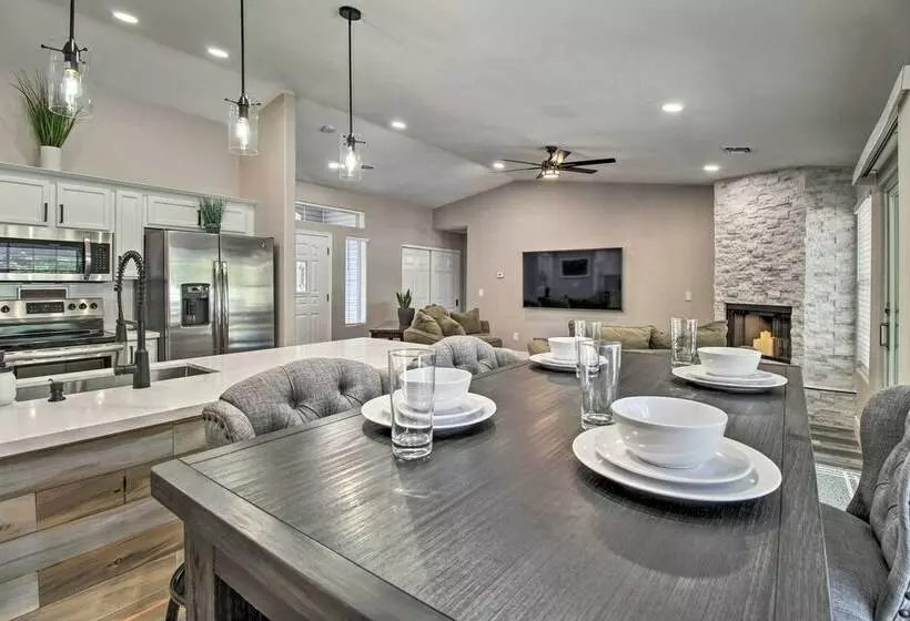 Show Low Family Home ~ 1 Block To City Park!