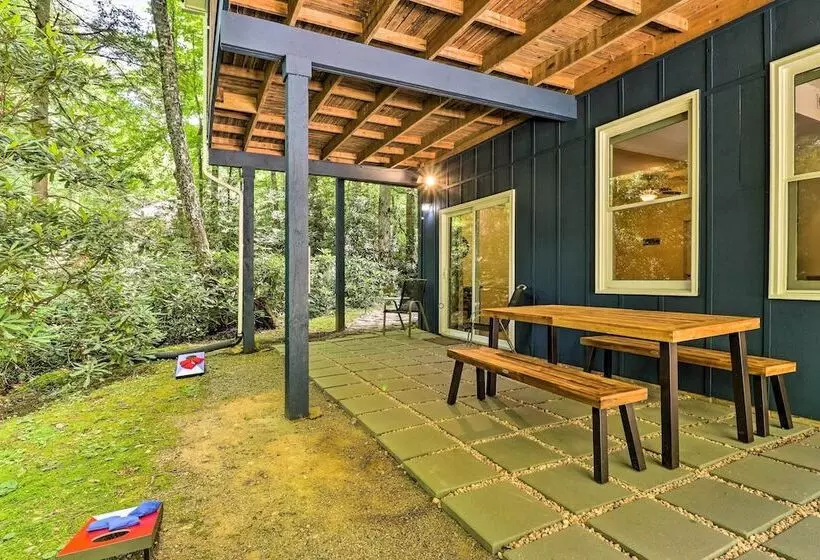 Smoky Mountain Retreat W/ Games, Fire Pit & Patio!