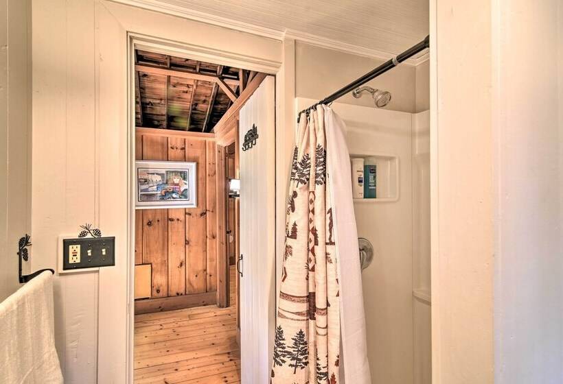 Sprucewold  Boothbay Harbor Cottage W/ Deck