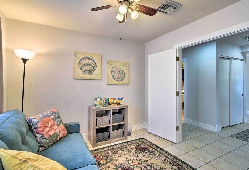 Sun Lit Tucson Digs W/ Private Pool & Patio!