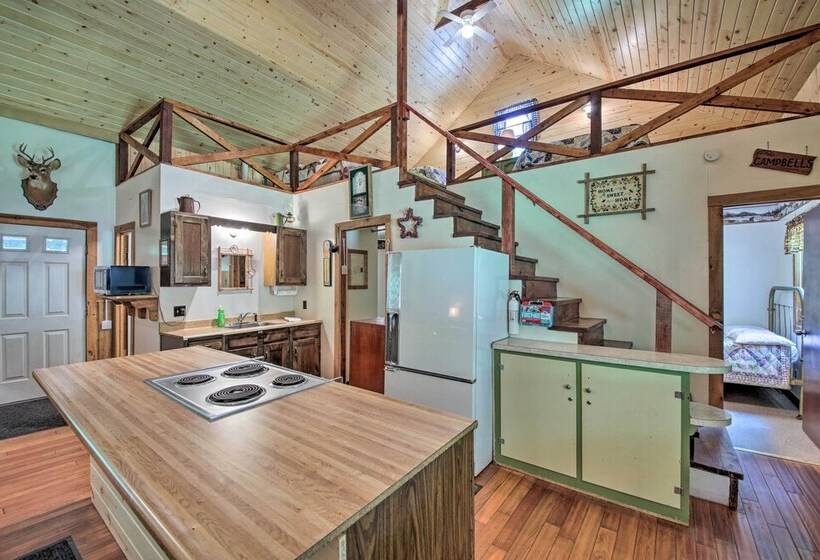 Waters Edge Retreat W/ Deck On Patoka Lake!