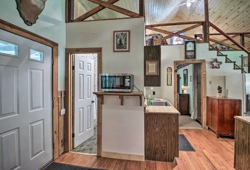 Waters Edge Retreat W/ Deck On Patoka Lake!