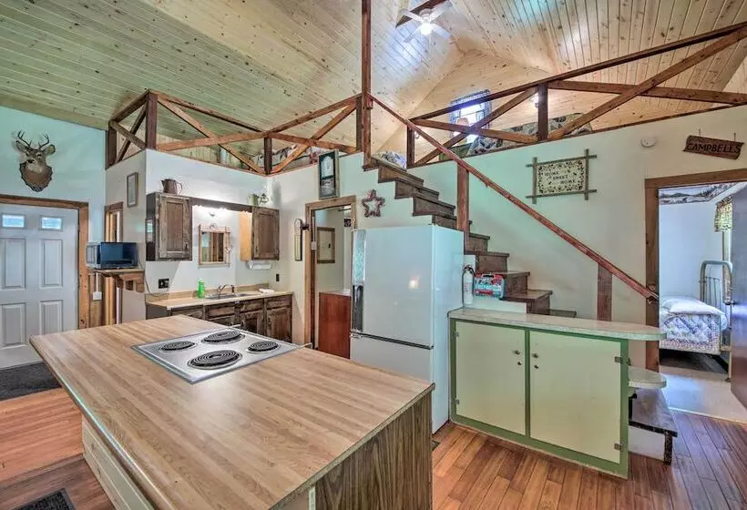 Waters Edge Retreat W/ Deck On Patoka Lake!