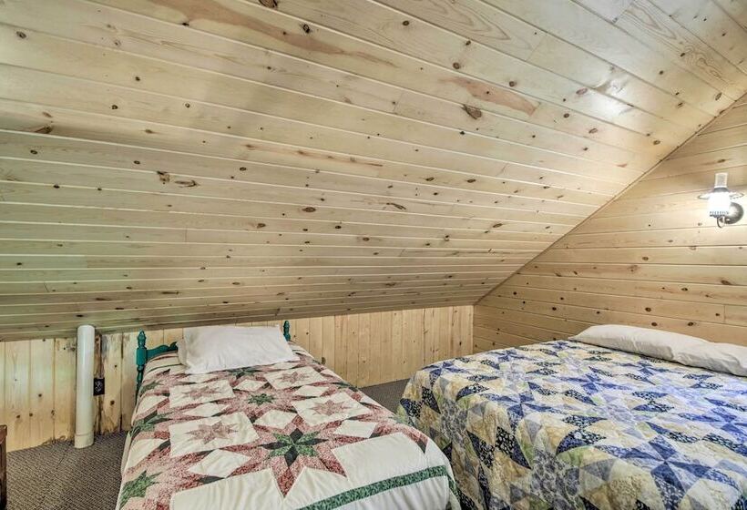 Waters Edge Retreat W/ Deck On Patoka Lake!