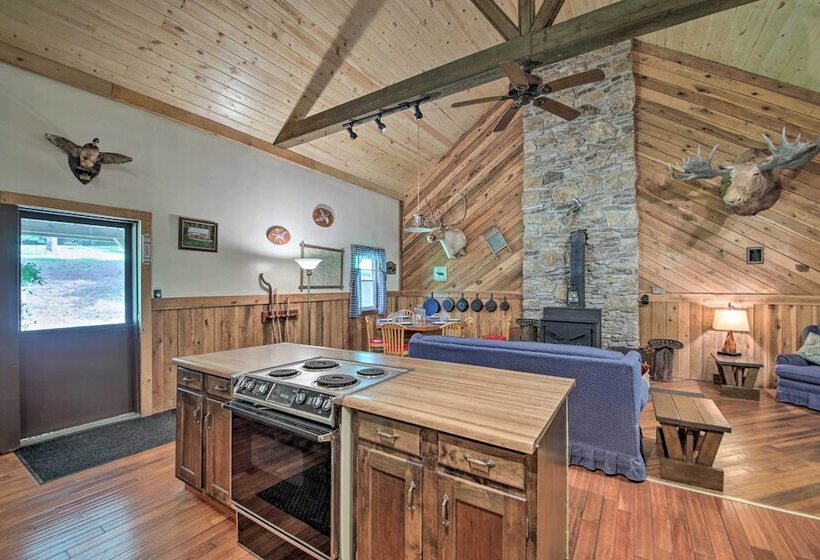 Waters Edge Retreat W/ Deck On Patoka Lake!