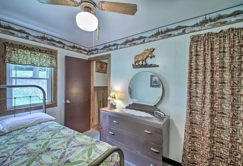 Waters Edge Retreat W/ Deck On Patoka Lake!