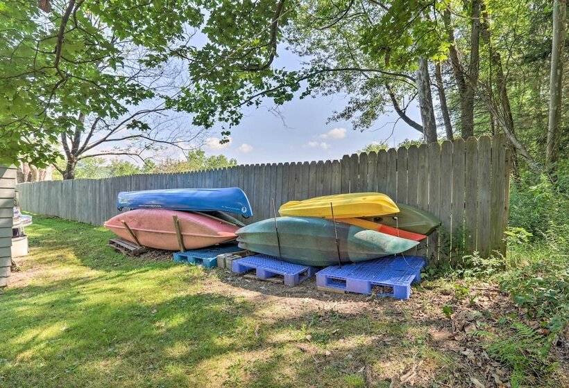 Wee Humble Cottage W/ Area Hunting + Canoeing!